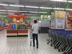 入口-农工商超市(金沙江路店)