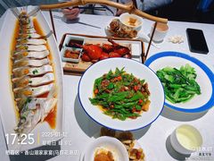 -香山湖家家宴(中山陵店)