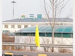 -三河服务区-停车场