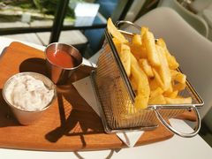 -Oasis Bar & Grill