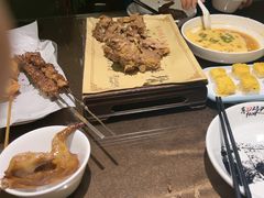 -东口码头·烧鸽子·鱼头泡饼·地方菜(金鹰悦城店)
