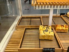 -焙丽拾光(麦凯乐直营店)
