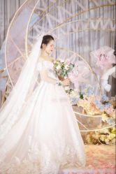 点击看大图 -拉瑞娜LaReine婚纱礼服高级定制