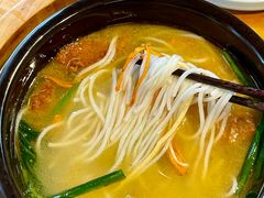 -勺子米线·云南传统小吃市集(四方街店)