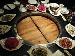 -百事晟渔村木火铁锅炖(玉带湾店)