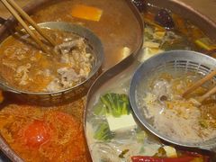 -洱火云南酸菜牛肉火锅(石景山当代商城店)