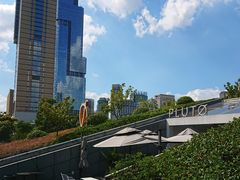 -UNI UNI(环亚凯瑟琳店)