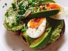 牛油果吐司-Egg•Allday Brunch(襄阳北路店)