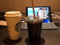 -星巴克臻选(南京金茂览秀城店)