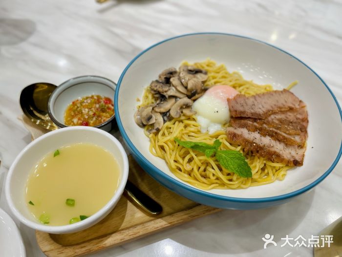 金玡居(海信广场店)金玡居拌面图片