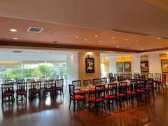 -深圳富苑皇冠假日套房酒店