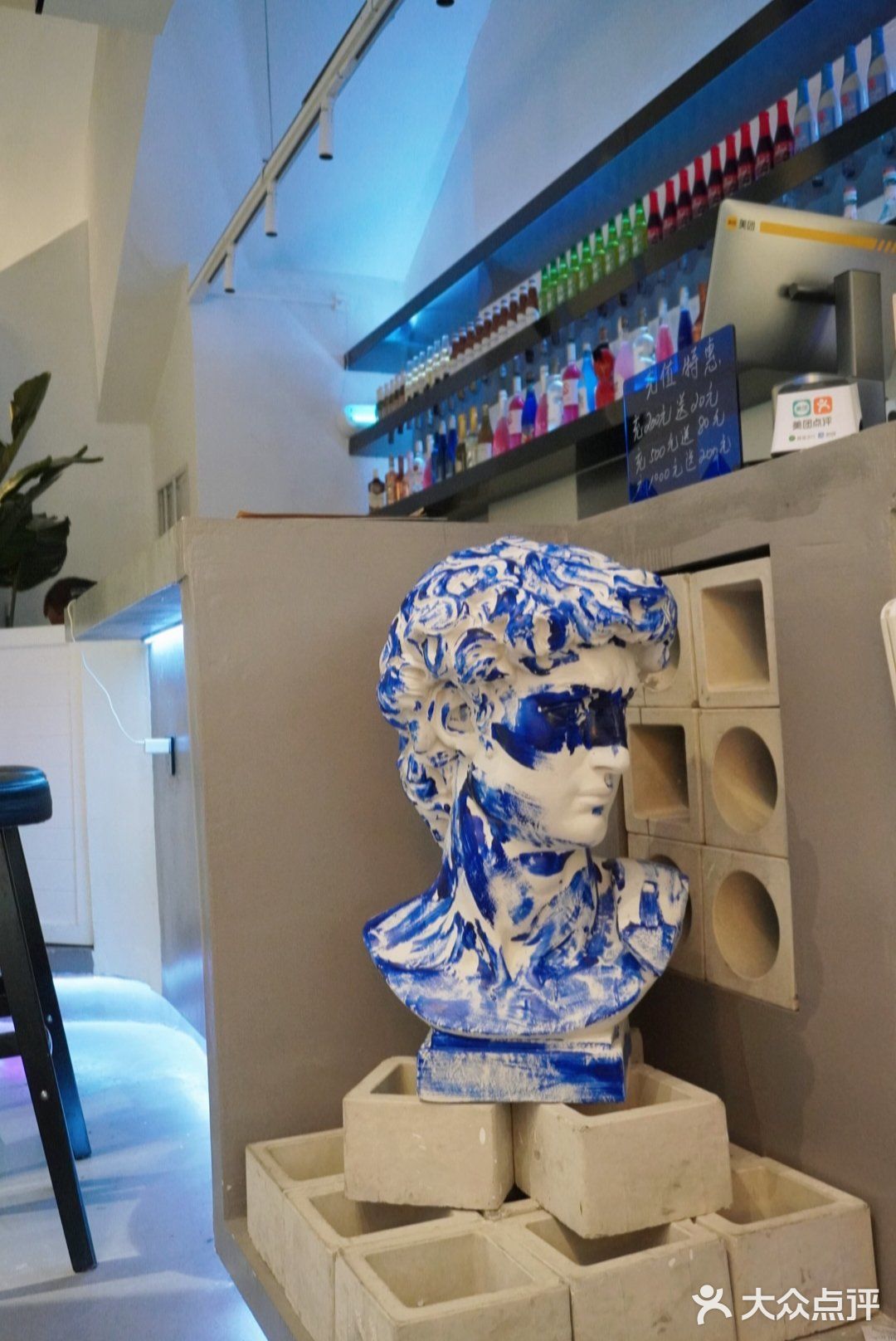 赣州探店|集時行樂“咖啡&服装集合店”