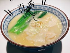 鲜虾蟹籽云吞面-领鲜天下·焗海鲜·花胶鸡(天目里店)