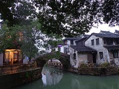 我在双桥往对侧看~-周庄古镇景区-双桥