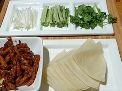 -娜仁图雅蒙古美食村(33小镇店)