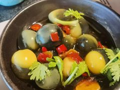 狂欢小皮蛋-蛙小侠(卓悦里店)