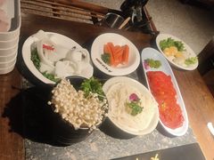 -老牌坊云南鱼豆花火锅(哈西万达店)