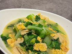 小白菜烩腐竹-吕氏焗小鲜•花园餐厅(八大关店)