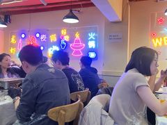 -海盗船. 龙虾烧烤. 酒馆