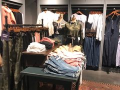 -Hollister(天环广场店)