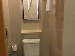 -上海浦东康桥绿地假日酒店