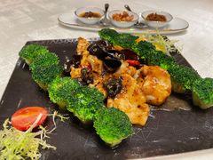 西兰花炒石斑鱼球-东海朗廷酒店-唐阁T’ANG COURT 中餐厅