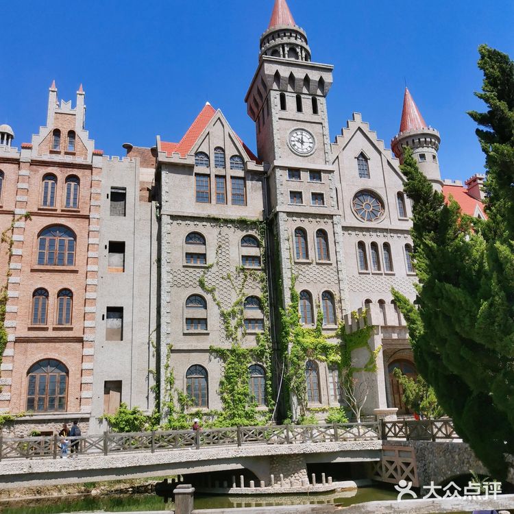 中华石园-西班牙巴塞罗那之天津分那[调皮]