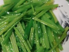 凉拌西芹-凯盛牦牛大骨汤(兰州新区瑞岭国际商业广场店)