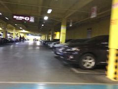 -欧尚超市苏州店停车场(金鸡湖路店)