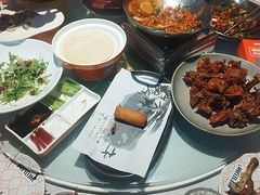 -阿瓦山寨·湘菜现炒·剁椒鱼头王(咸阳总店)
