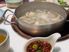 -洪氏嗨捞·猪肚鸡火锅(阳光天地店)