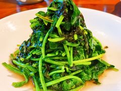 紫菜炒菠菜-喜鼎海胆水饺(东港店)