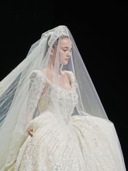 -Renee芮亦婚纱(原丽莎)