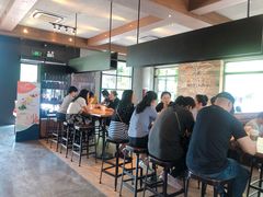 用餐区-星巴克(虹口运动loft店)