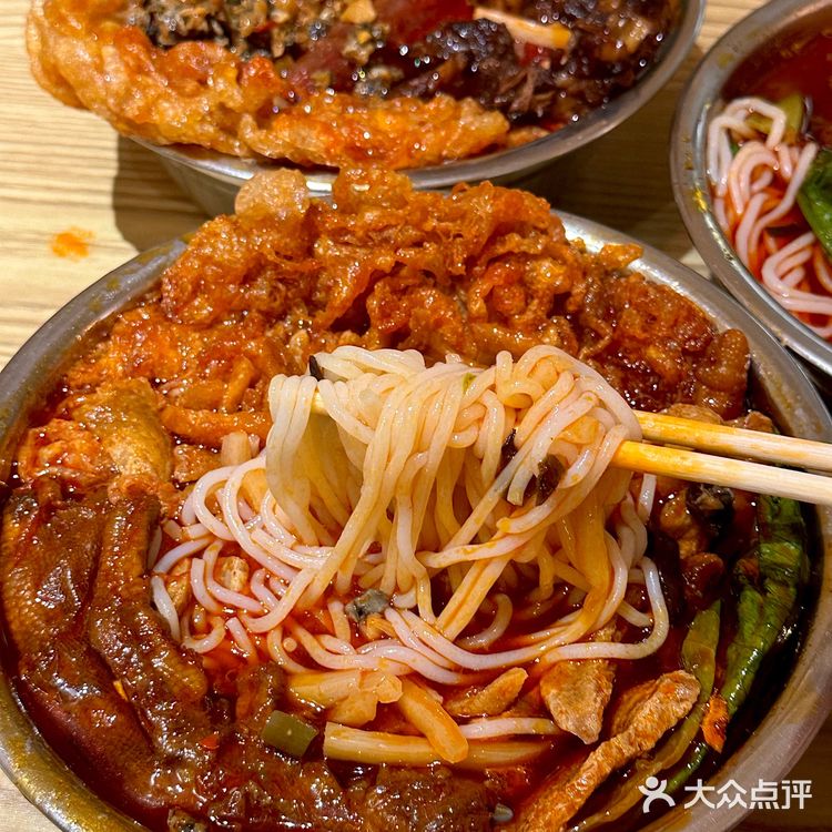 青岛！！巨好吃的干拌螺蛳粉[流泪]