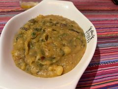 -香巴拉云南餐厅(华莱坞店)