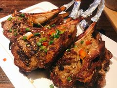 苏尼特金质烤羊排-三个蒙古大叔羊肉串(大宁店)