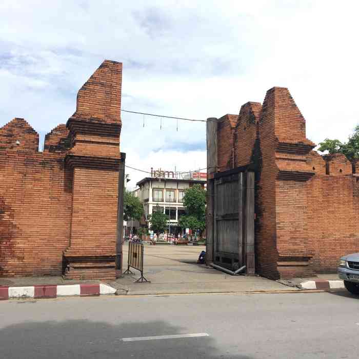 1人赞水晶112017年9月10日打分塔佩路,就是南门塔