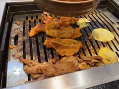 -臻牛烤肉