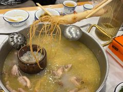 -朴小妹人参鸡汤火锅(长白山万达店)