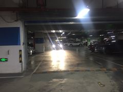 -悠方地下停车场