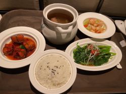 -臻康乃馨月子中心(集美店)