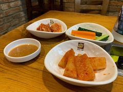 -喇喇排骨火锅·传统韩式脊骨汤(望京西园总店)