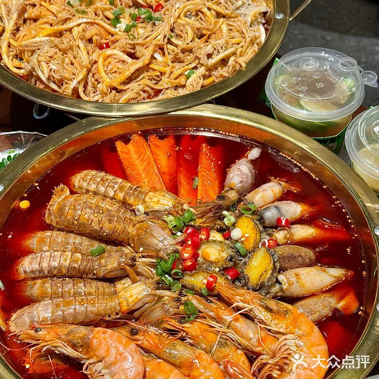 毛肚巨多的一家冒菜小店！实现毛肚自由啦！好爱他家的冒菜