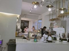 -露露家咖啡店