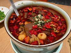 渝信毛血旺-渝信川菜 · 川味家常菜(财富购物中心店)