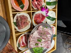 -青瓦炭韩潮烤肉(花园道店)