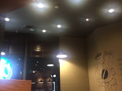 大堂-星巴克(北京复兴路店)