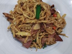 腊笋炒腊肉-OLD TREE老树咖啡·西餐厅(台山人工湖店)