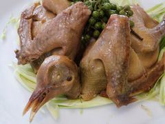 青花椒香茅老井盐水乳鸽-云腾食府·云南菜